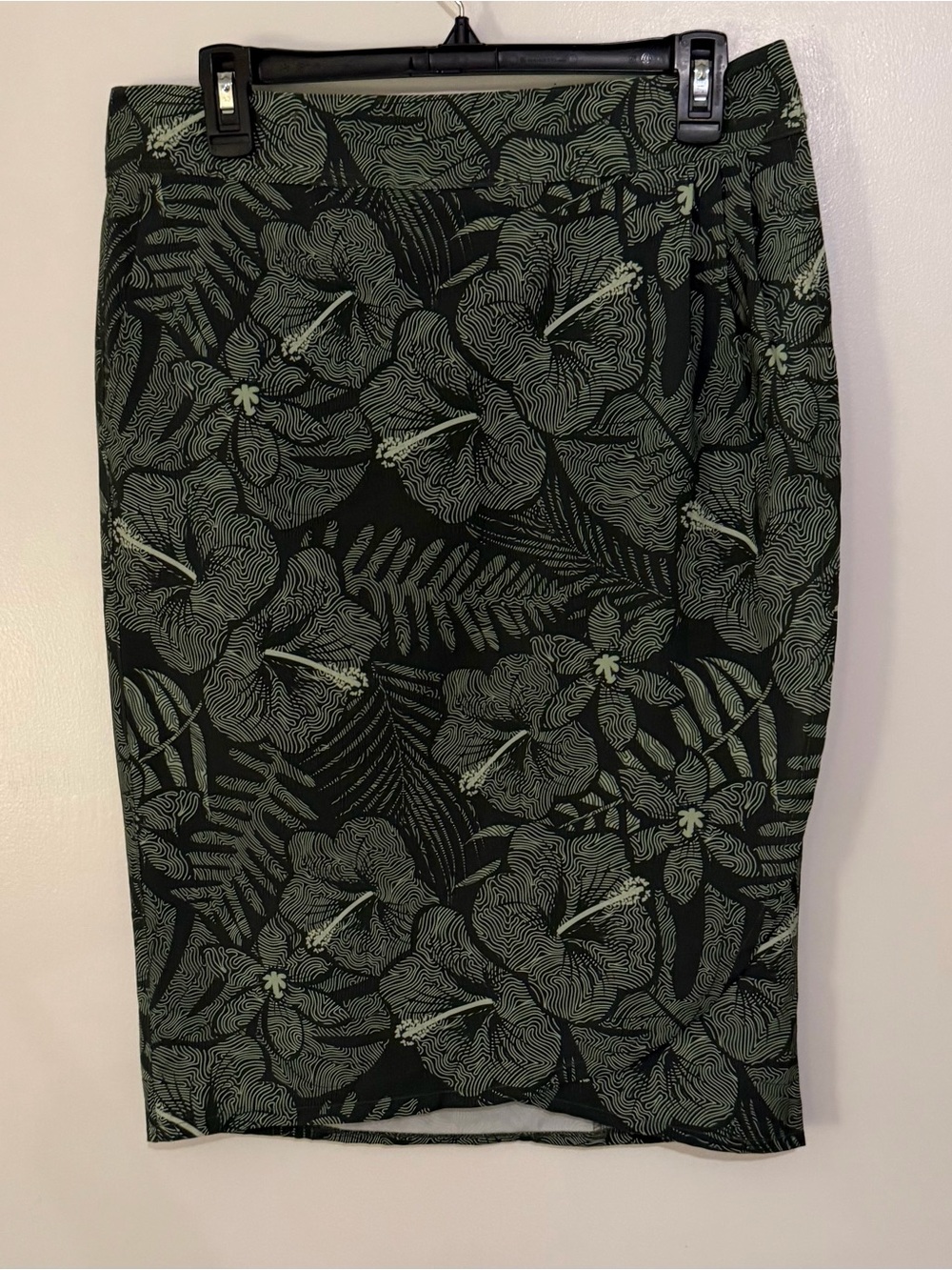 Rip Skirt Green Tropical Print Length 3 Hawaii